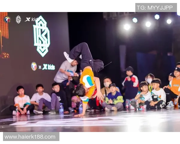 武汉滑板队在世界街舞大赛中的节奏表现引发热议与赞赏